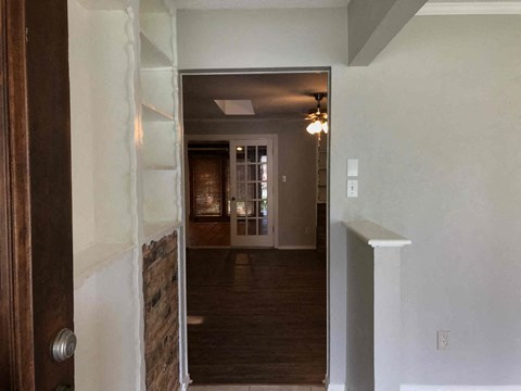 2710 Peachtree Ln 4 Beds Apartment for Rent
