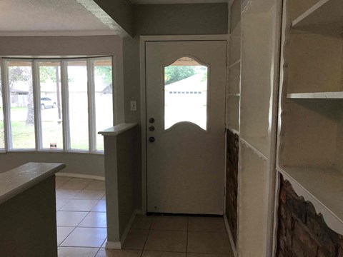 2710 Peachtree Ln 4 Beds Apartment for Rent