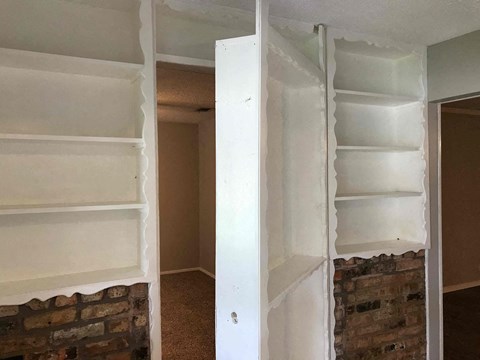 2710 Peachtree Ln 4 Beds Apartment for Rent