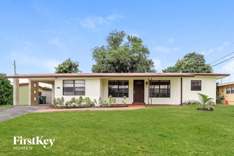 2840 SW 3 Court 3 Beds Apartment for Rent