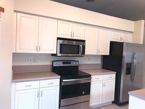 2851 Sw 193 Terrace 3 Beds House for Rent - Photo Gallery 7