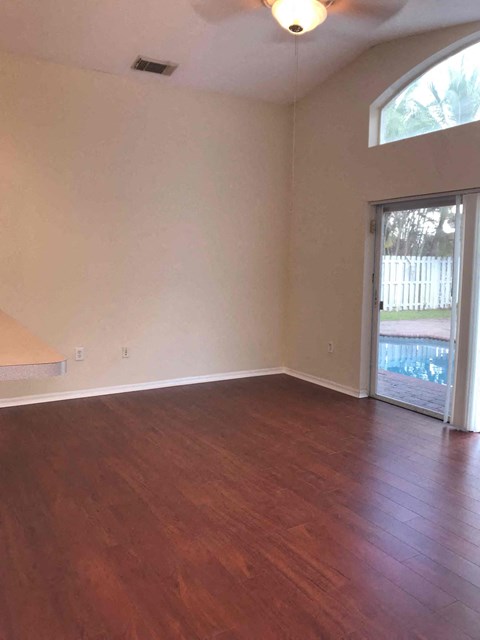 2851 Sw 193 Terrace 3 Beds House for Rent - Photo Gallery 9