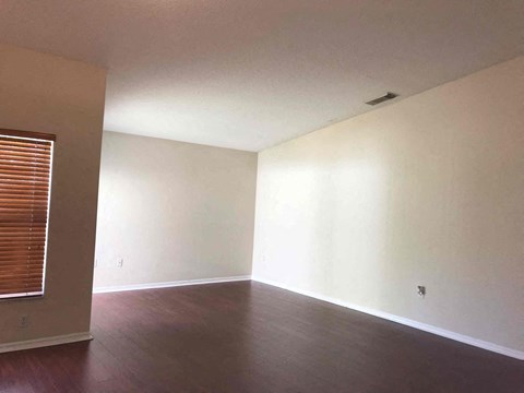 2851 Sw 193 Terrace 3 Beds House for Rent - Photo Gallery 15