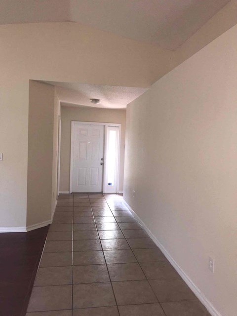 2851 Sw 193 Terrace 3 Beds House for Rent - Photo Gallery 16