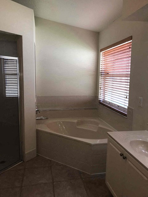 2851 Sw 193 Terrace 3 Beds House for Rent - Photo Gallery 18