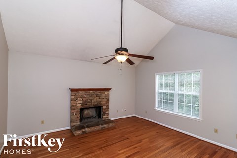 2905 Navajo Circle 4 Beds Apartment for Rent