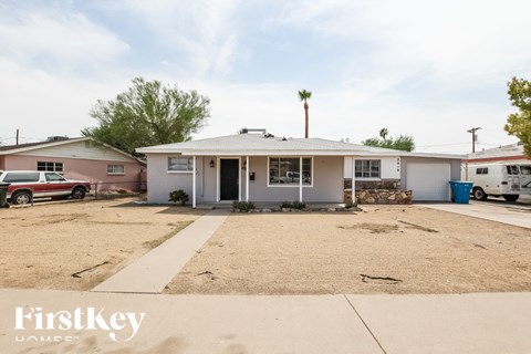 2919 W Seldon Ln 4 Beds Apartment for Rent