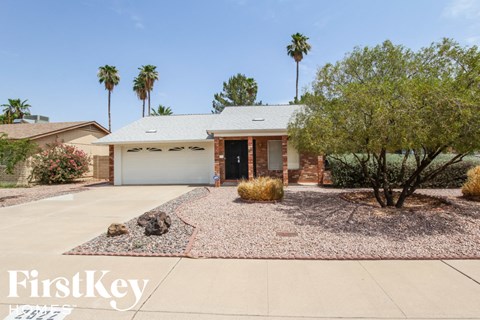 2922 E SIERRA St 3 Beds Apartment for Rent