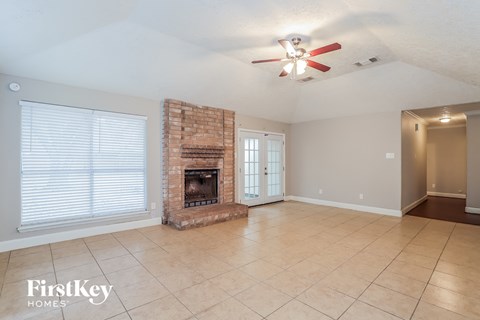 2922 Laurelridge Dr 3 Beds Apartment for Rent