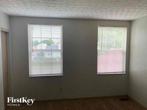 2926 Fenwood Drive 3 Beds Apartment for Rent