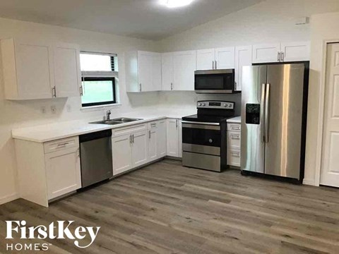 3001 28Th St SW 4 Beds Apartment for Rent