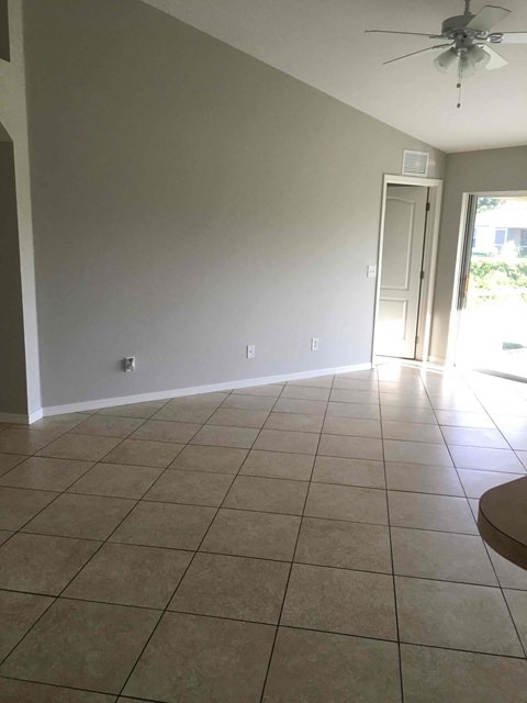 3002 50Th St SW 3 Beds Apartment for Rent