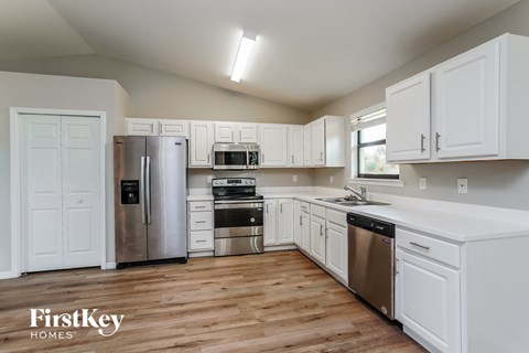 3003 Hazel Ave S 4 Beds Apartment for Rent