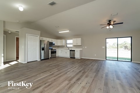 3008 25Th St SW 4 Beds Apartment for Rent
