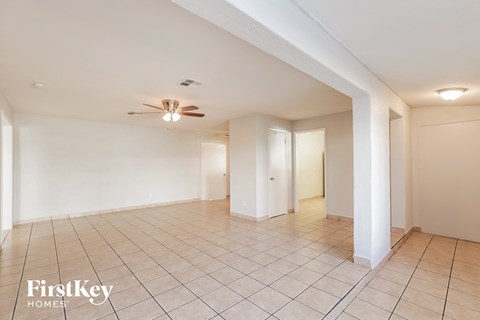 3021 W CAMELBACK Rd 5 Beds Apartment for Rent