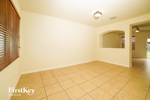 3069 Se 5 Drive 4 Beds Apartment for Rent
