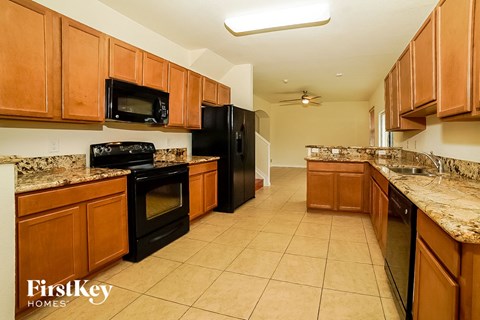 3069 Se 5 Drive 4 Beds Apartment for Rent