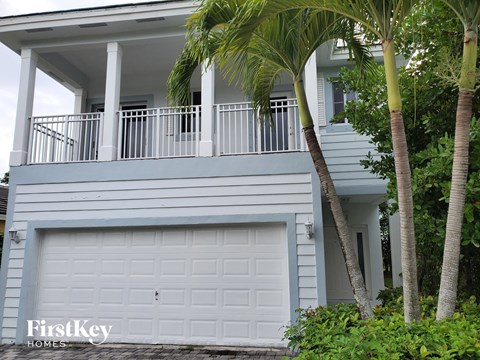 3143 Ne 4 Street 4 Beds Apartment for Rent