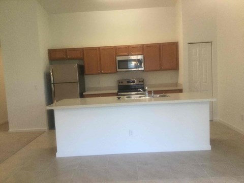 3149 SW Letchworth St 3 Beds Apartment for Rent
