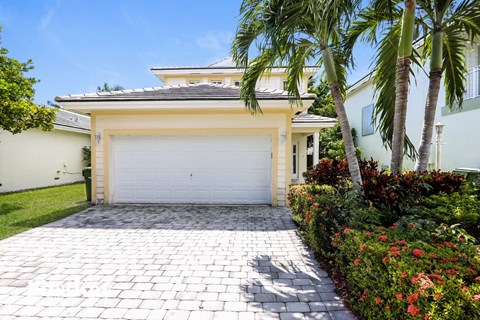3168 Ne 4 Street 5 Beds Apartment for Rent