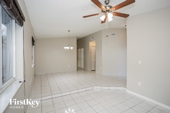 3173 W 79 Pl 3 Beds House for Rent - Photo Gallery 3
