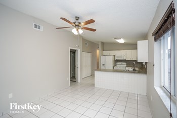 3173 W 79 Pl 3 Beds House for Rent - Photo Gallery 4