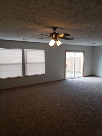 3175 Stoudt Place 3 Beds House for Rent - Photo Gallery 2
