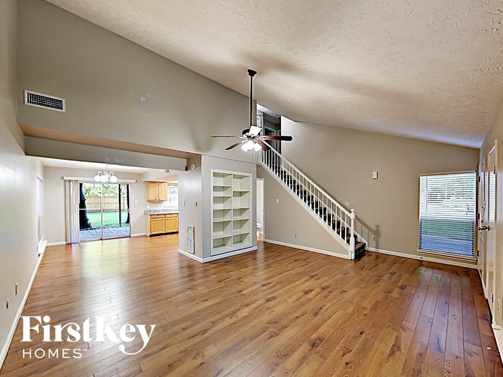 the living room and dining room are spacious and open to the kitchen