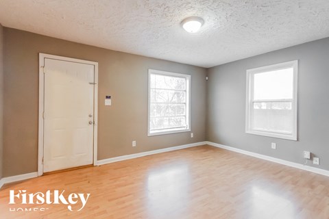 3314 E 42Nd Street 2 Beds Apartment for Rent