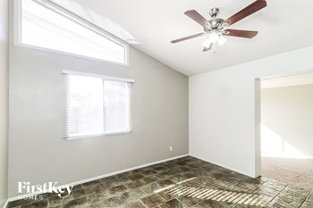 3320 S Margo Dr 4 Beds House for Rent - Photo Gallery 5