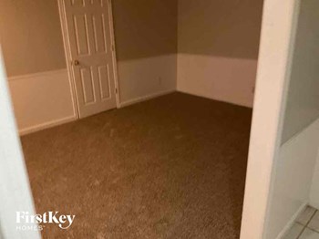 3325 Robinet Dr. 4 Beds House for Rent - Photo Gallery 3