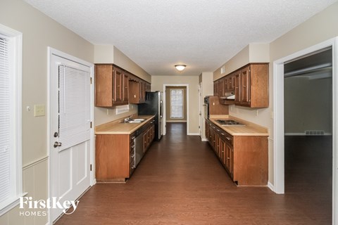 3333 Summerhill Drive 3 Beds Apartment for Rent