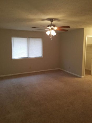 3396 Deshong Drive 3 Beds House for Rent - Photo Gallery 6
