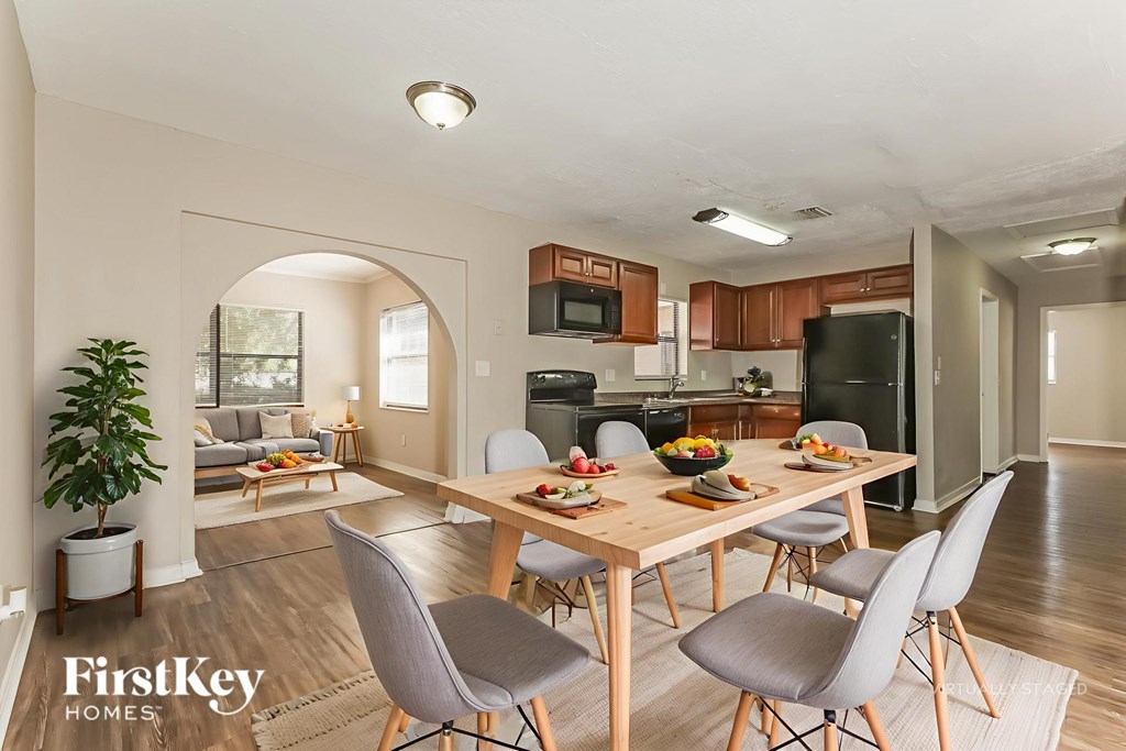 3408 E Knollwood St 3 Beds House for Rent - Photo Gallery 7