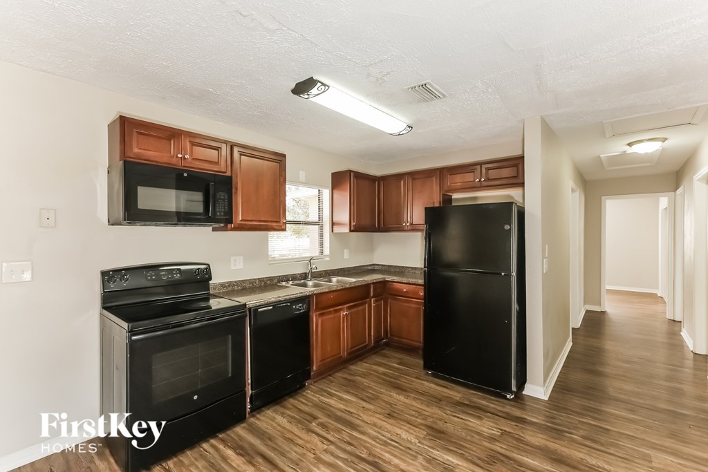 3408 E Knollwood St 3 Beds House for Rent - Photo Gallery 9