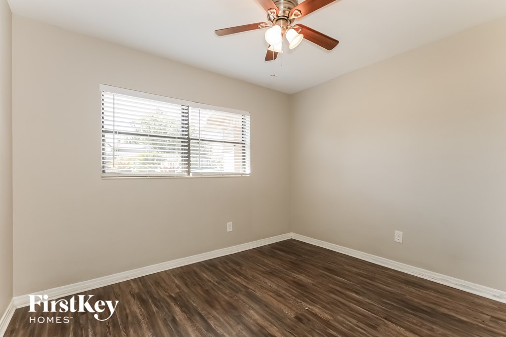 3408 E Knollwood St 3 Beds House for Rent - Photo Gallery 16