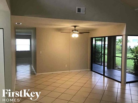 3415 SE 4Th Ave 3 Beds Apartment for Rent