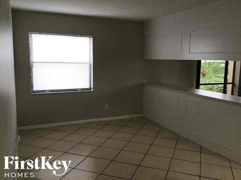 3415 SE 4Th Ave 3 Beds Apartment for Rent