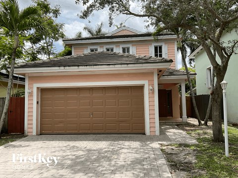 3432 Ne 3 Drive 5 Beds Apartment for Rent