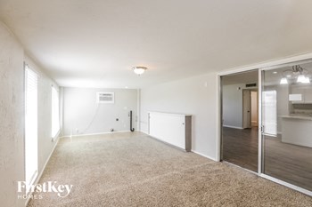 3435 W Country Gables Dr 3 Beds House for Rent - Photo Gallery 6