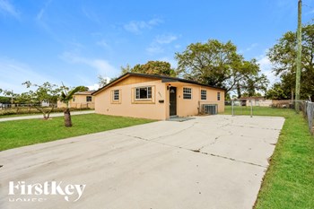 3451 NW 209 Ter 4 Beds House for Rent - Photo Gallery 2