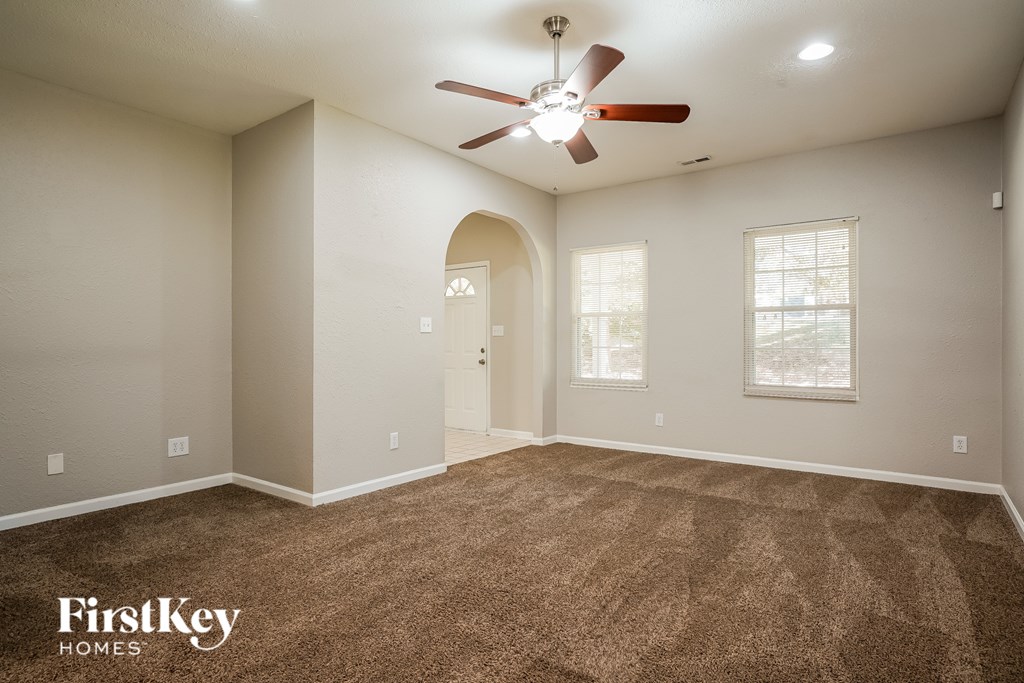 3501 Donner Trl 3 Beds House for Rent - Photo Gallery 2