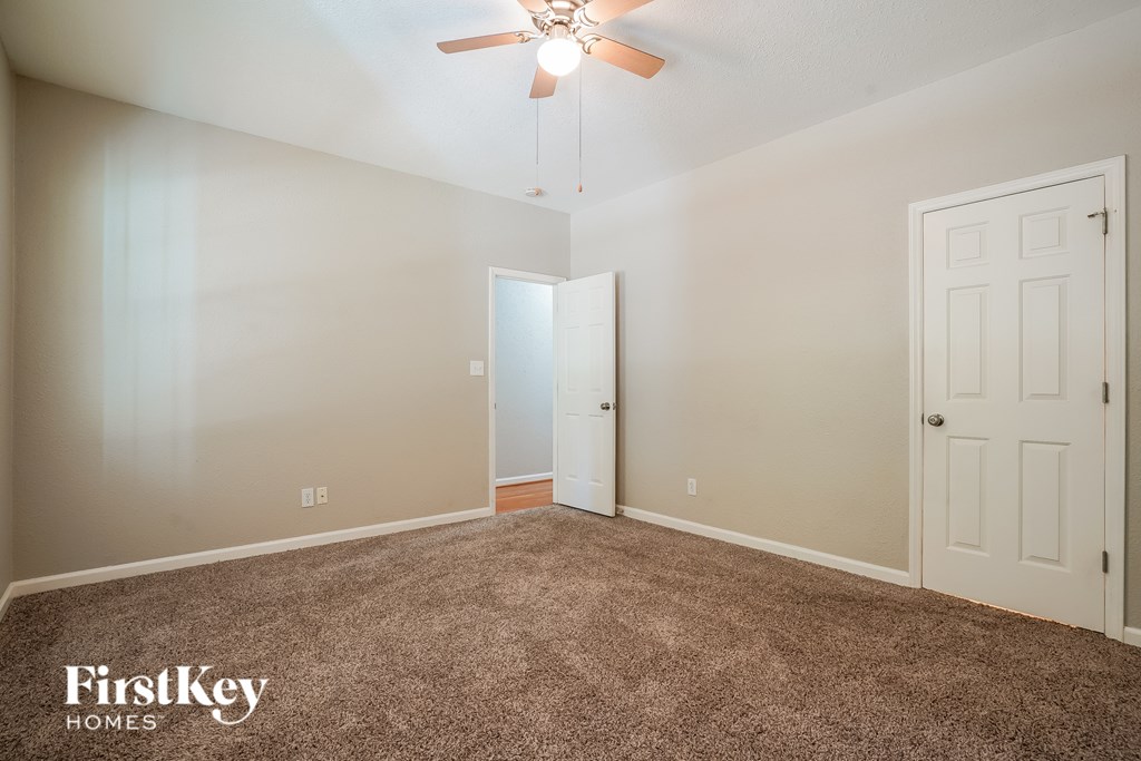 3501 Donner Trl 3 Beds House for Rent - Photo Gallery 13