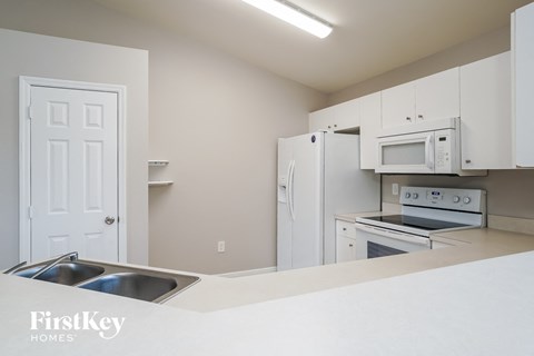 3511 30Th St SW 3 Beds Apartment for Rent