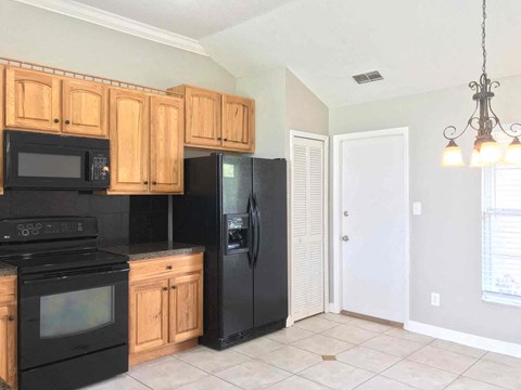 3600 Molona Drive 3 Beds House for Rent - Photo Gallery 10