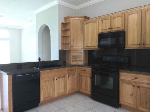 3600 Molona Drive 3 Beds House for Rent - Photo Gallery 11