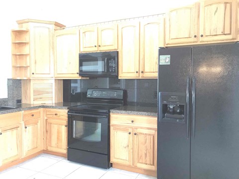 3600 Molona Drive 3 Beds House for Rent - Photo Gallery 12