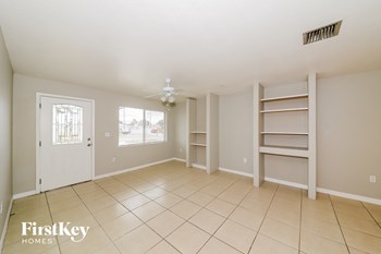 3631 HARBOR Blvd 3 Beds House for Rent - Photo Gallery 2