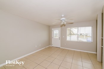 3631 HARBOR Blvd 3 Beds House for Rent - Photo Gallery 3