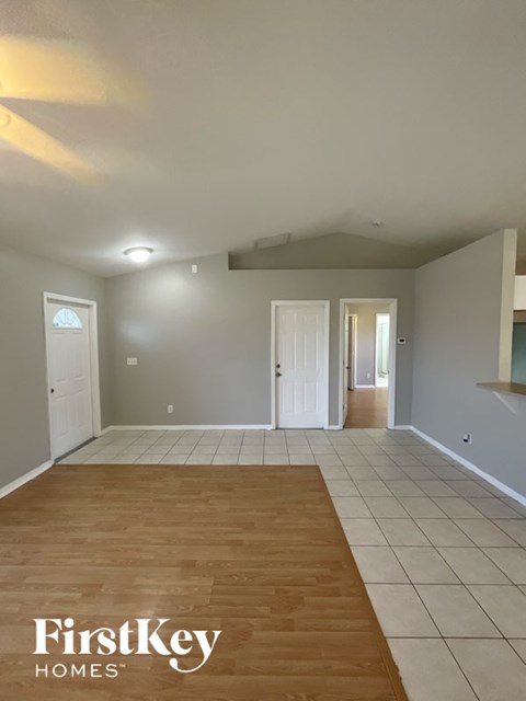 3722 16Th St W 3 Beds Apartment for Rent